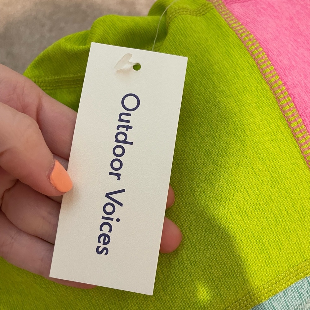 NWT Outdoor Voices Colorblock Biker Shorts - Picture 3 of 7